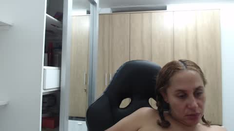 Snapshot of roxanalove7 chatting on December 30, 2024, 4:31 am Roxana online show from December 30, 2024, 4:31 am