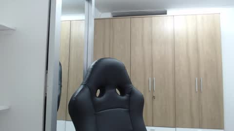 Snapshot of roxanalove7 chatting on January 1, 2025, 8:37 pm Roxana online show from January 1, 2025, 8:37 pm