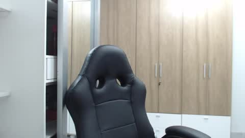 Snapshot of roxanalove7 chatting on January 4, 2025, 11:17 pm Roxana online show from January 4, 2025, 11:17 pm