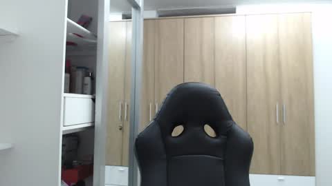 Snapshot of roxanalove7 chatting on January 6, 2025, 4:26 am Roxana online show from January 6, 2025, 4:26 am