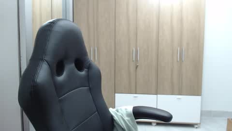 Snapshot of roxanalove7 chatting on February 8, 2025, 2:15 am Roxana online show from February 8, 2025, 2:15 am