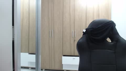 Snapshot of roxanalove7 chatting on February 10, 2025, 4:30 am Roxana online show from February 10, 2025, 4:30 am