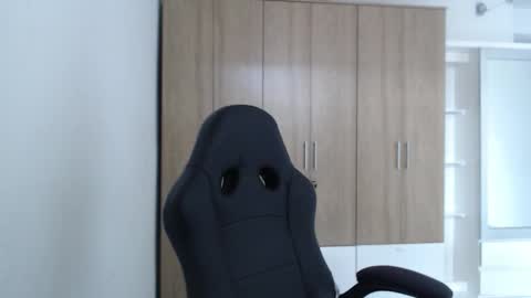 Roxana online show from November 23, 2025, 6:08 pm