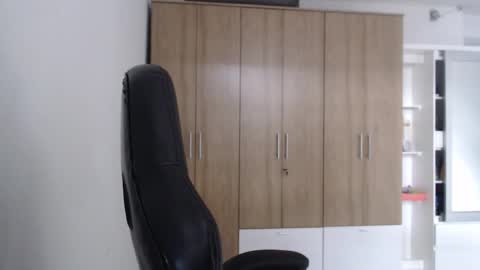 Roxana online show from March 15, 2026, 9:21 pm