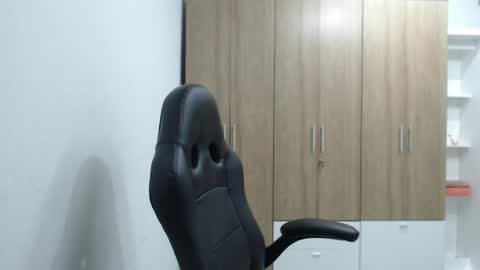 Roxana online show from May 15, 2026, 11:56 pm