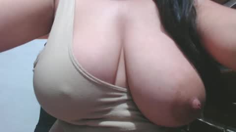 Snapshot of roxanbahottt chatting on March 11, 2025, 9:45 am roxxy online show from March 11, 2025, 9:45 am