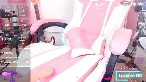 Roxane  online show from January 11, 2025, 7:38 pm