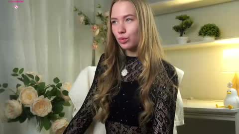 Snapshot of roxanelan chatting on April 18, 2026, 12:20 pm Anna Lokiss online show from April 18, 2026, 12:20 pm