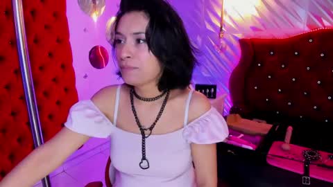 roxanne_han online show from May 25, 2026, 12:22 pm