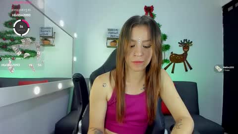 roxanne online show from December 15, 2025, 7:51 pm