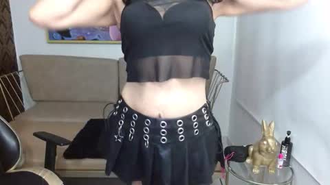 Roxanne online show from November 8, 2025, 8:18 pm