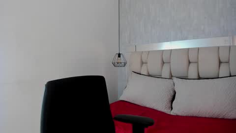 Snapshot of roxie_summers chatting on December 11, 2024, 10:49 pm Roxie online show from December 11, 2024, 10:49 pm