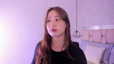 Snapshot of roxie_summers chatting on January 14, 2025, 7:43 pm Roxie online show from January 14, 2025, 7:43 pm