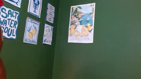 Roxie online show from December 18, 2025, 1:55 am