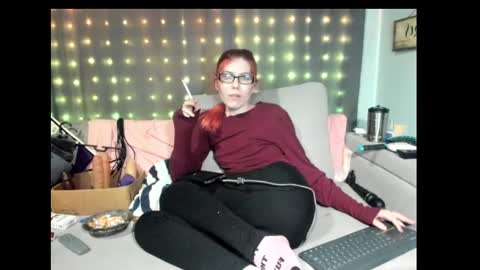 roxihazeleyes online show from February 25, 2025, 6:58 am