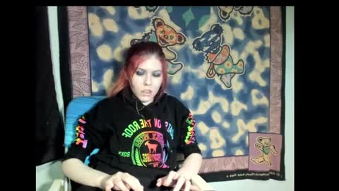 roxihazeleyes online show from March 9, 2025, 10:08 am