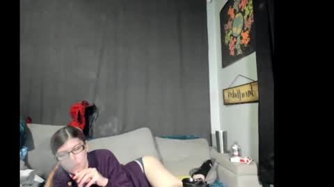 roxihazeleyes online show from October 13, 2025, 3:56 pm