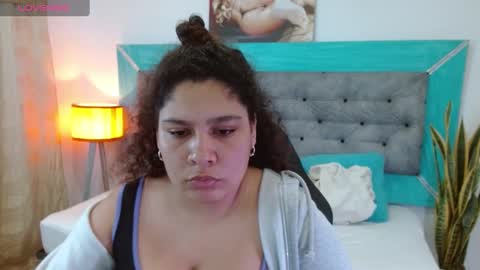 roxiie online show from October 7, 2025, 2:42 am