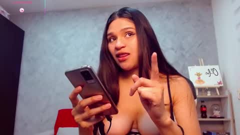 roxxi_2110 online show from October 6, 2025, 1:47 am