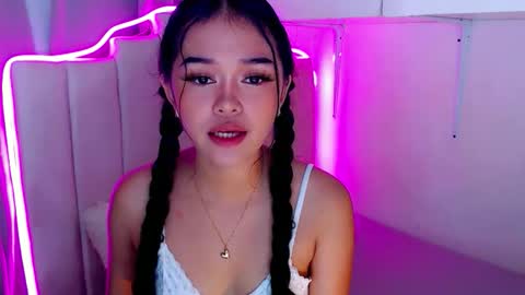 roxxy_blossom online show from January 15, 2026, 2:27 am