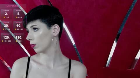 Roxy online show from December 22, 2025, 5:43 pm