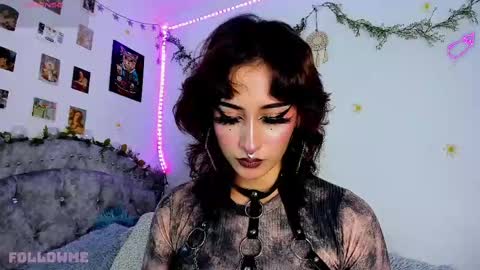 Roxxane online show from March 10, 2025, 2:06 am