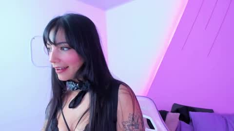 Roxy hell online show from February 20, 2025, 8:25 pm