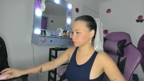 Roxy online show from May 7, 2026, 2:06 am