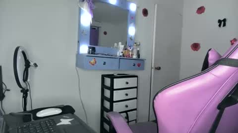 Roxy online show from May 24, 2026, 1:54 am