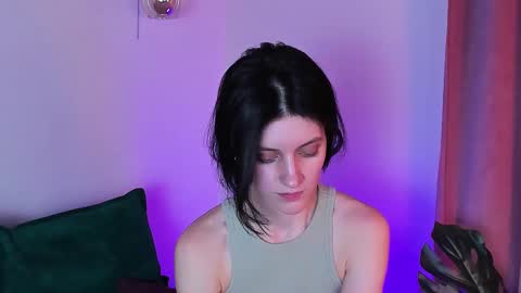 roxy_riot_ online show from January 31, 2025, 7:39 am