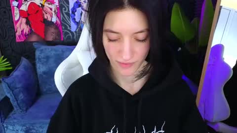 roxy_riot_ online show from February 18, 2025, 4:37 am