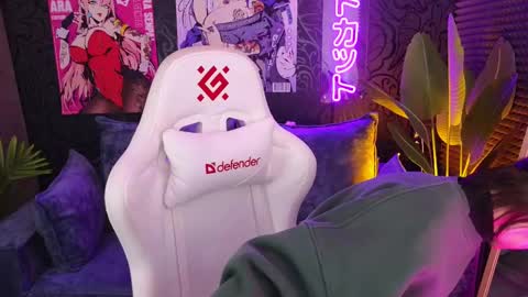 roxy_riot_ online show from February 22, 2025, 7:34 am