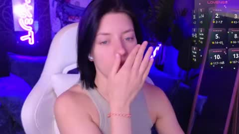 roxy_riot_ online show from April 11, 2026, 1:54 am