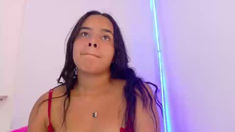 roxy_stone1 online show from October 24, 2025, 11:34 pm