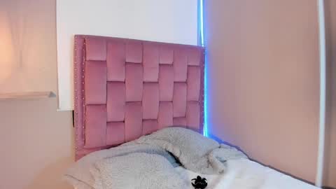 roxy_stone1 online show from March 31, 2026, 8:31 pm