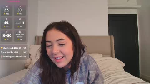 Snapshot of roxylilosh chatting on May 7, 2026, 1:11 am Roxy online show from May 7, 2026, 1:11 am