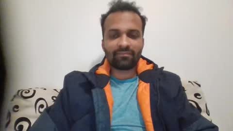 Snapshot of roy018 chatting on July 4, 2026, 3:51 pm roy018 online show from July 4, 2026, 3:51 pm