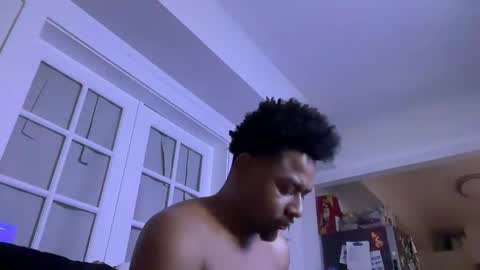 Snapshot of royal_sf chatting on February 4, 2025, 4:50 pm Royal SF online show from February 4, 2025, 4:50 pm