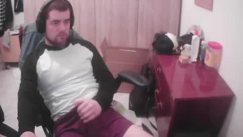 royer04 online show from February 18, 2026, 2:07 am