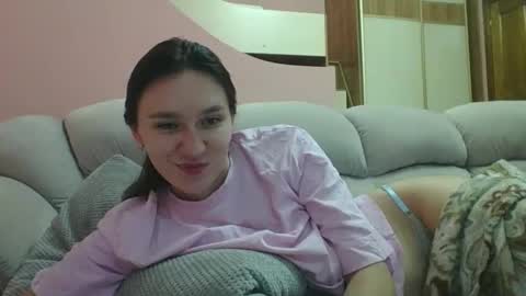 Roza05x online show from October 10, 2025, 8:52 pm