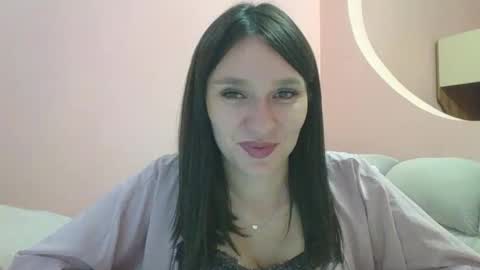 Roza05x online show from October 12, 2025, 5:56 pm