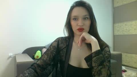Roza05x online show from May 6, 2026, 10:53 am