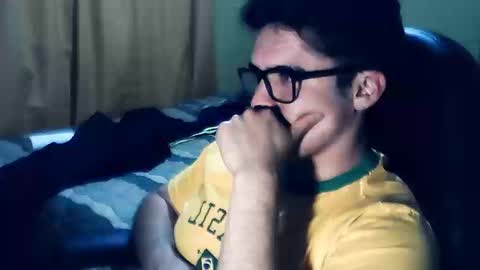 Snapshot of rpaulo25 chatting on September 24, 2025, 4:05 am rpaulo25 online show from September 24, 2025, 4:05 am