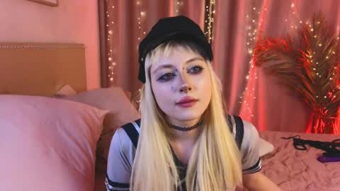 Snapshot of rraffaellka chatting on April 11, 2026, 10:03 pm Rraffaellka online show from April 11, 2026, 10:03 pm