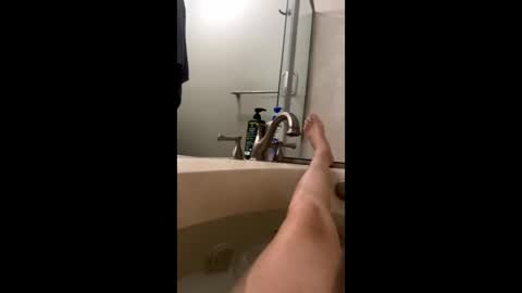 ireneTxCD online show from December 29, 2024, 1:34 am