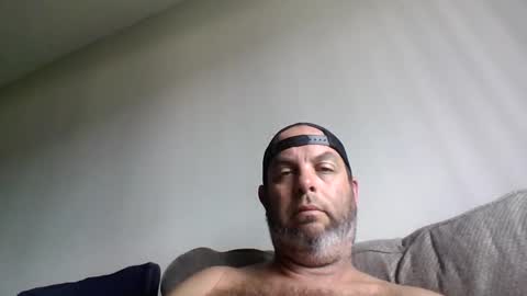 rubbingoneout714 online show from October 25, 2025, 4:13 pm