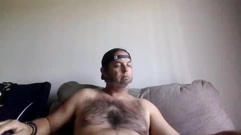 rubbingoneout714 online show from April 7, 2026, 3:45 pm