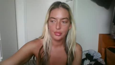 Snapshot of rubyredxxxoxxx chatting on February 8, 2025, 11:22 am rubyredxxxoxxx online show from February 8, 2025, 11:22 am