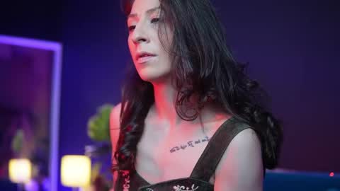  Ruby  online show from April 16, 2026, 11:18 pm