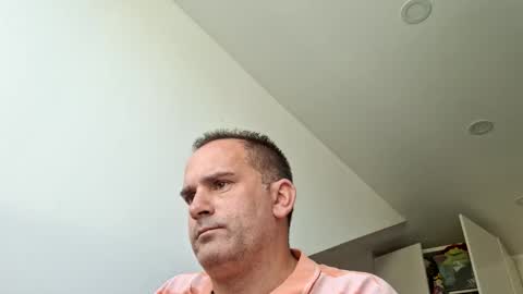 Snapshot of runner1978 chatting on November 5, 2025, 11:32 am runner1978 online show from November 5, 2025, 11:32 am